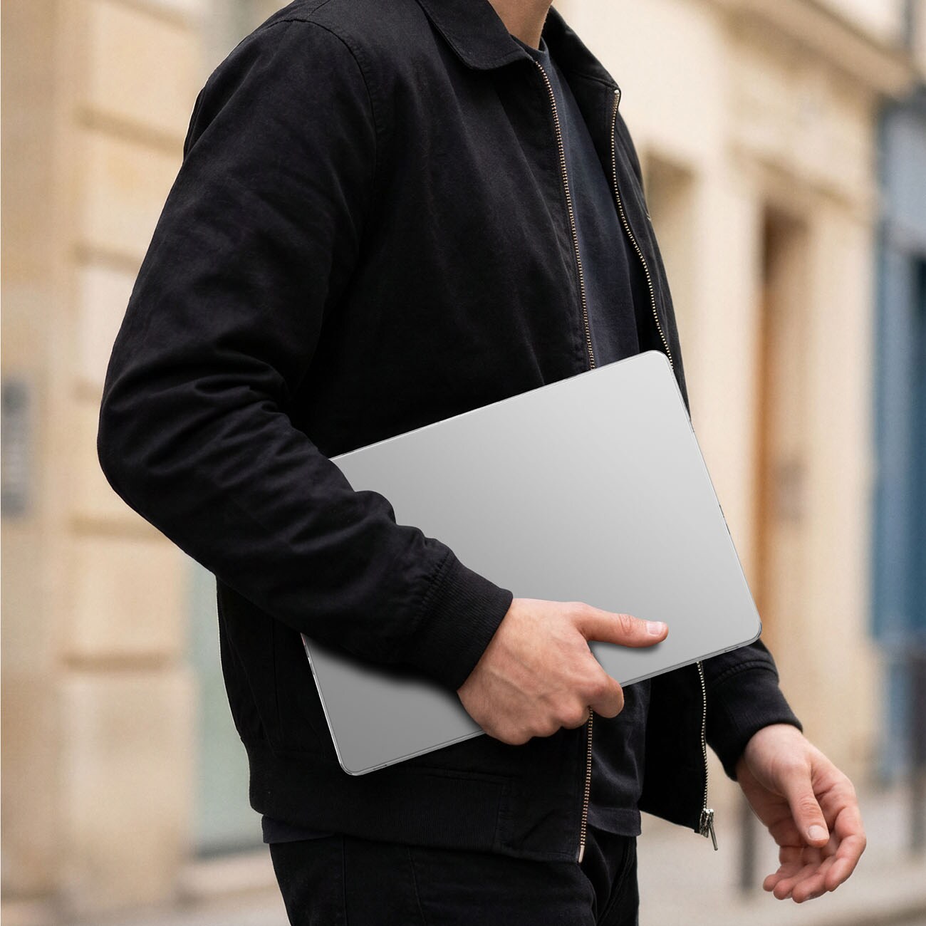 AmazingThing Titan-skal för MacBook Air M5 15" – genomskinligt