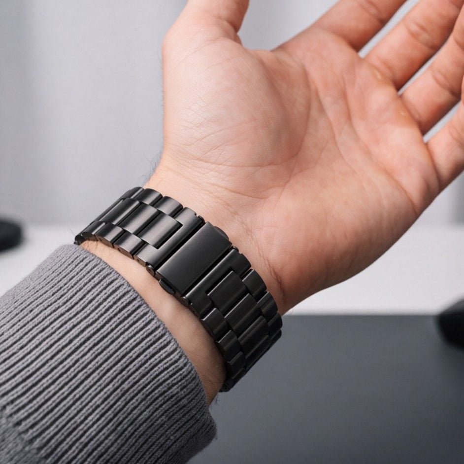 Tech-Protect armband i rostfritt stål till Samsung Galaxy Watch 40–44–46 mm – Svart