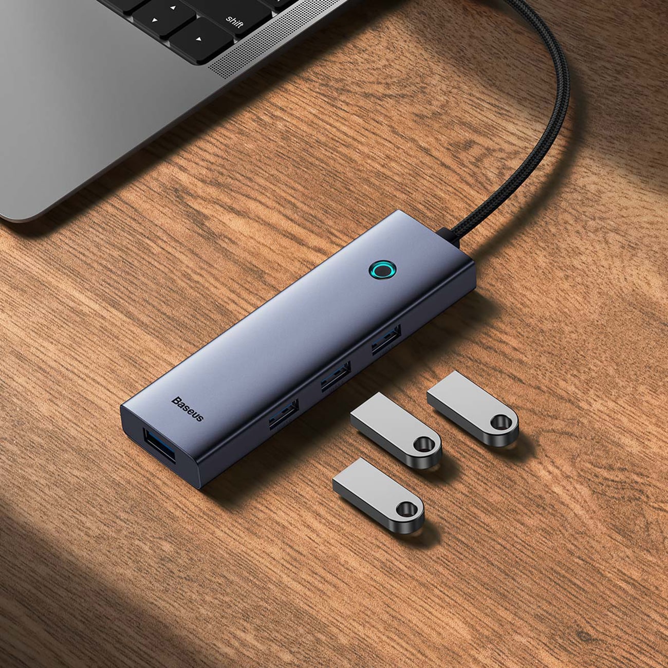 Baseus UltraJoy-serien 5-i-1 USB-C/HDMI 4K med 4 USB-A 3.0-portar – grå