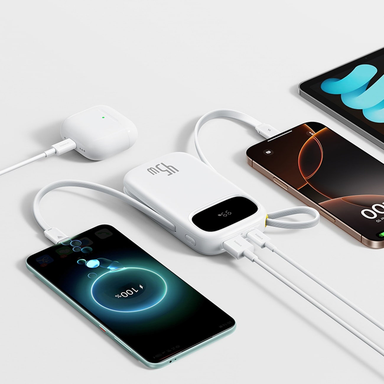 Baseus EnerFill FC31 QPow3 10 000 mAh 45 W powerbank m/display og 2 innebygde USB-C-kabler – hvit