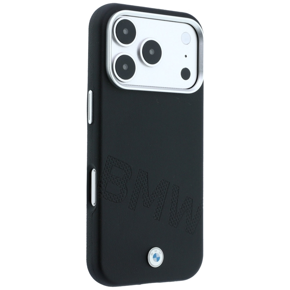 BMW-logo med skråtstillede, præget bogstaver – MagSafe-etui til iPhone 17 Pro / 18 Pro – Sort